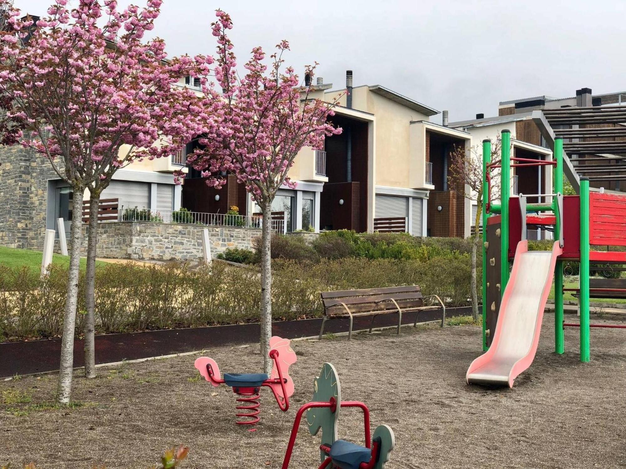 Coqueto Apto Con Vistas En Las Margas Golf N001 Sabiñánigo Εξωτερικό φωτογραφία